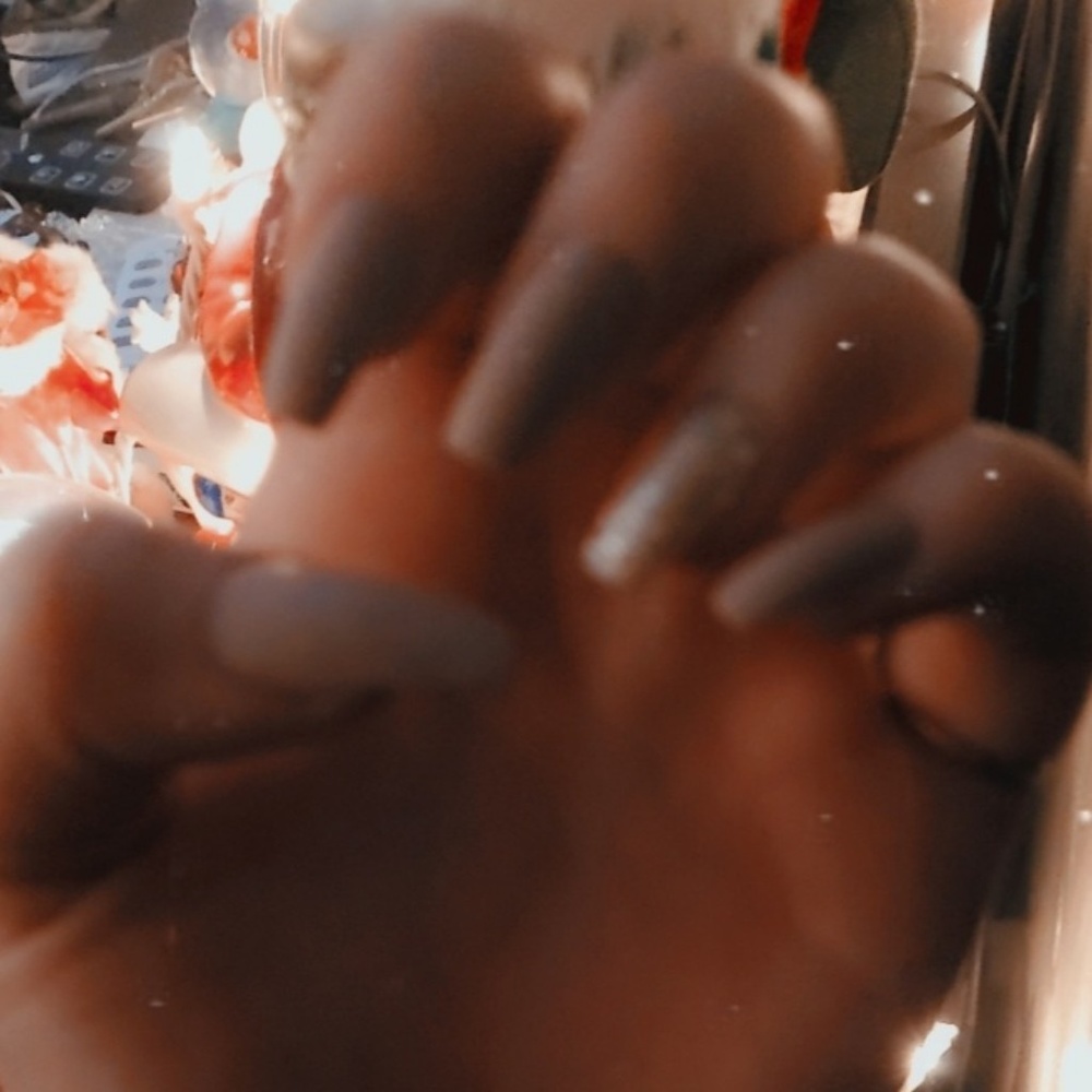 Meet your Posher, Elizabeth